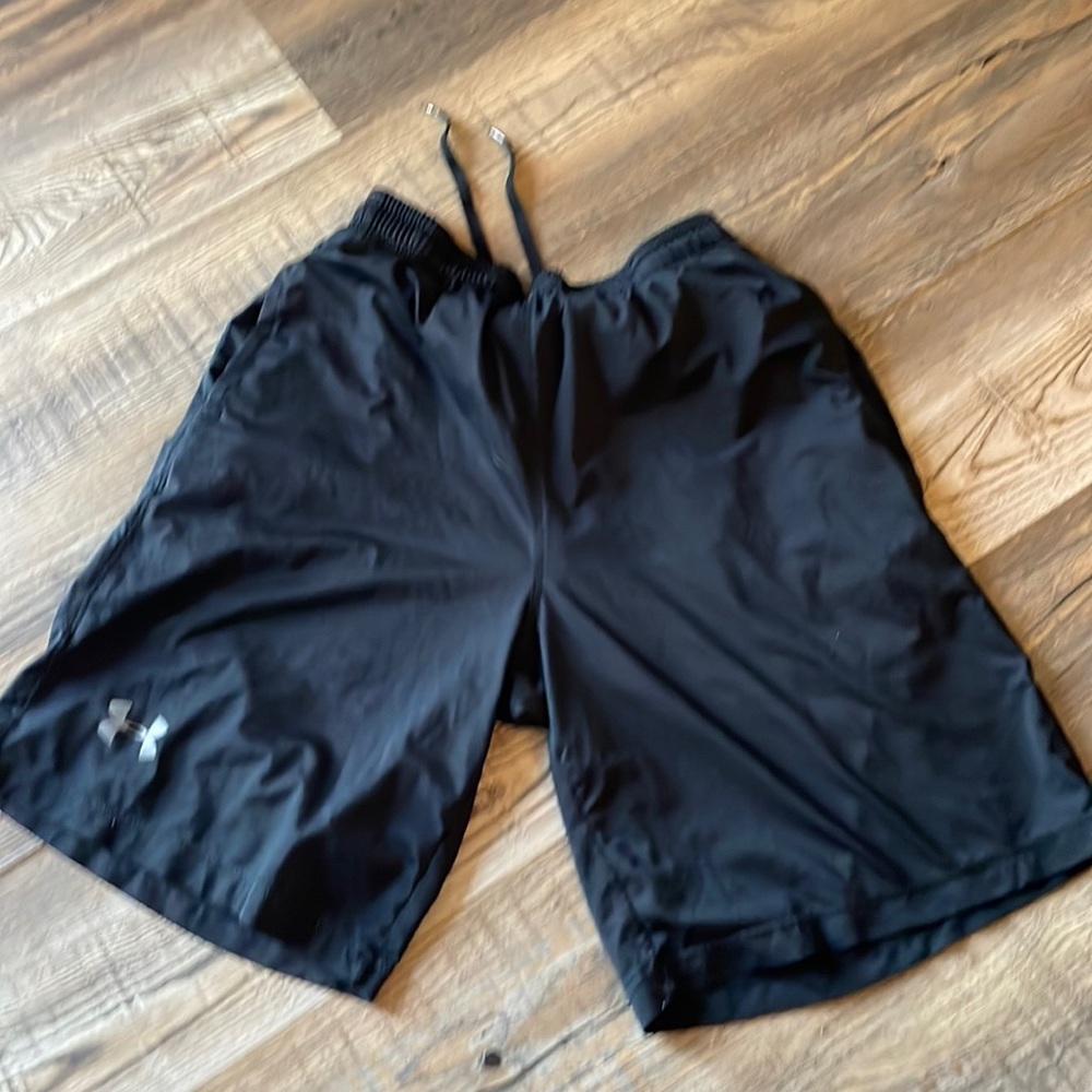 Men’s Under Armour large athletic shorts
